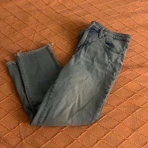 Universal thread straight crop jeans